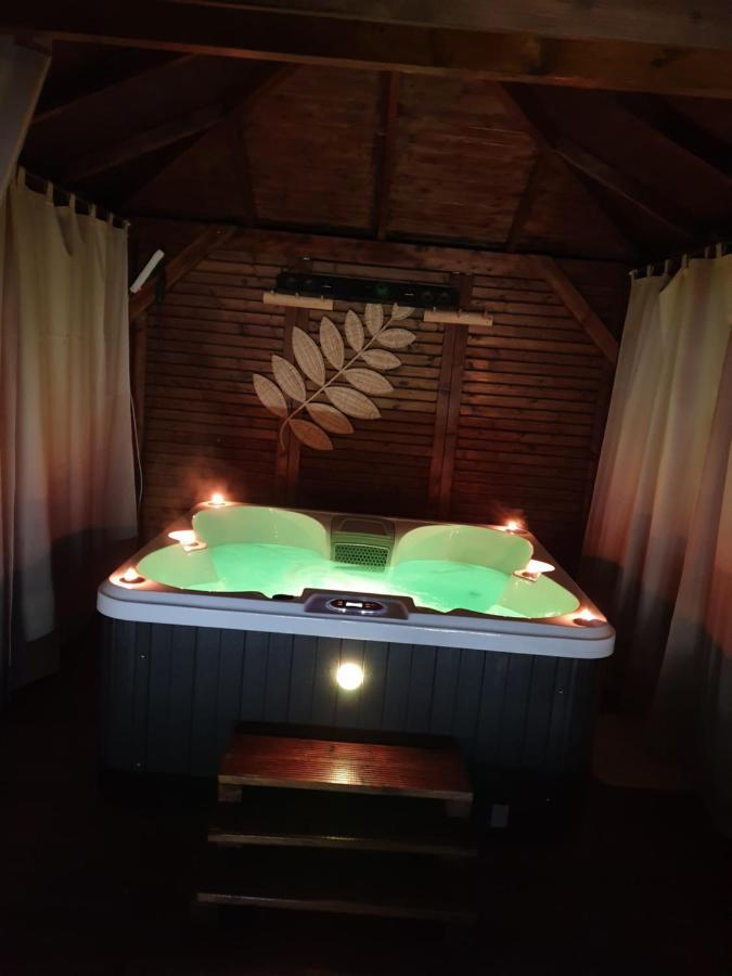 Les Mini-Chaumieres Villa Saint-Martin-Saint-Firmin Eksteriør bilde
